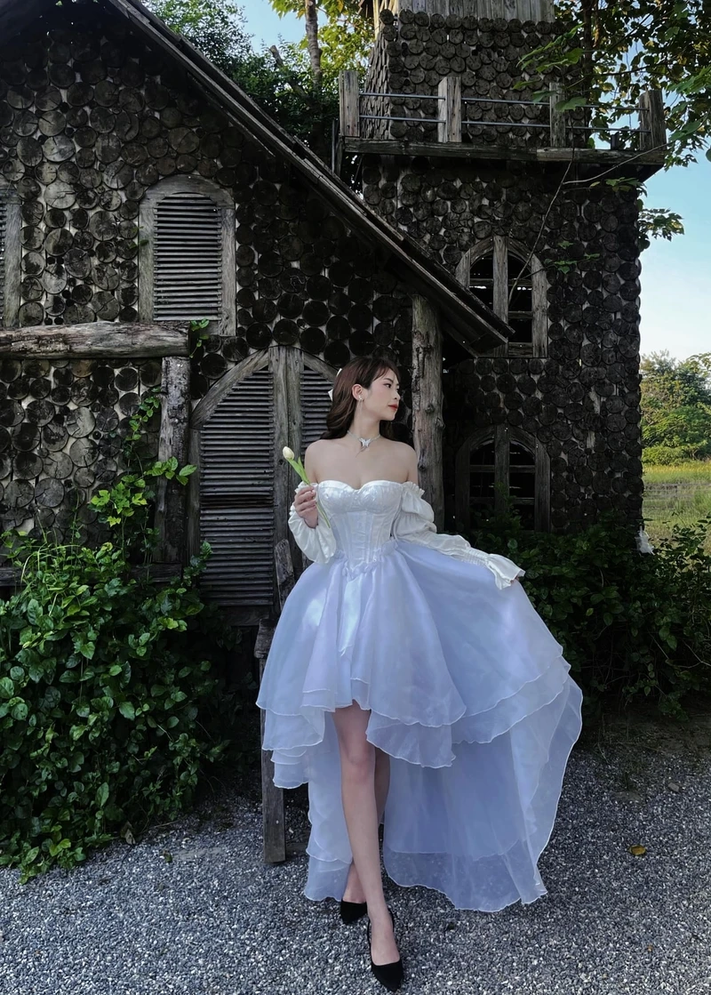 Anh con gai cute, tạo sự thu hút với vẻ đẹp dịu dàng và dễ thương