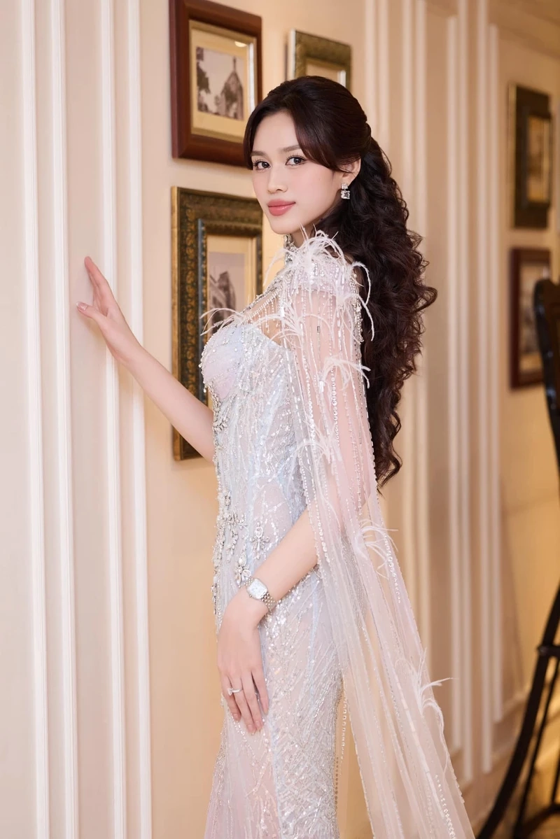Đỗ Thị Hà đăng quang là khoảnh khắc đáng nhớ trong lịch sử nhan sắc