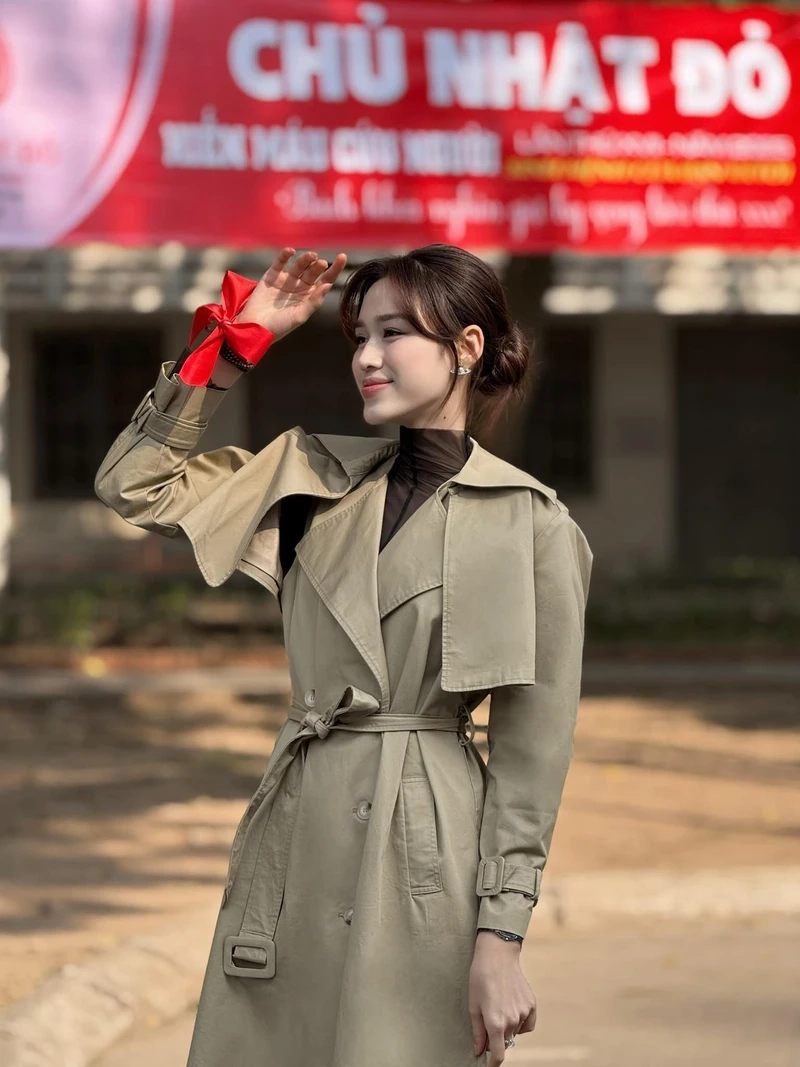 Đỗ Thị Hà chung kết Miss World 2021 nhận được nhiều lời khen