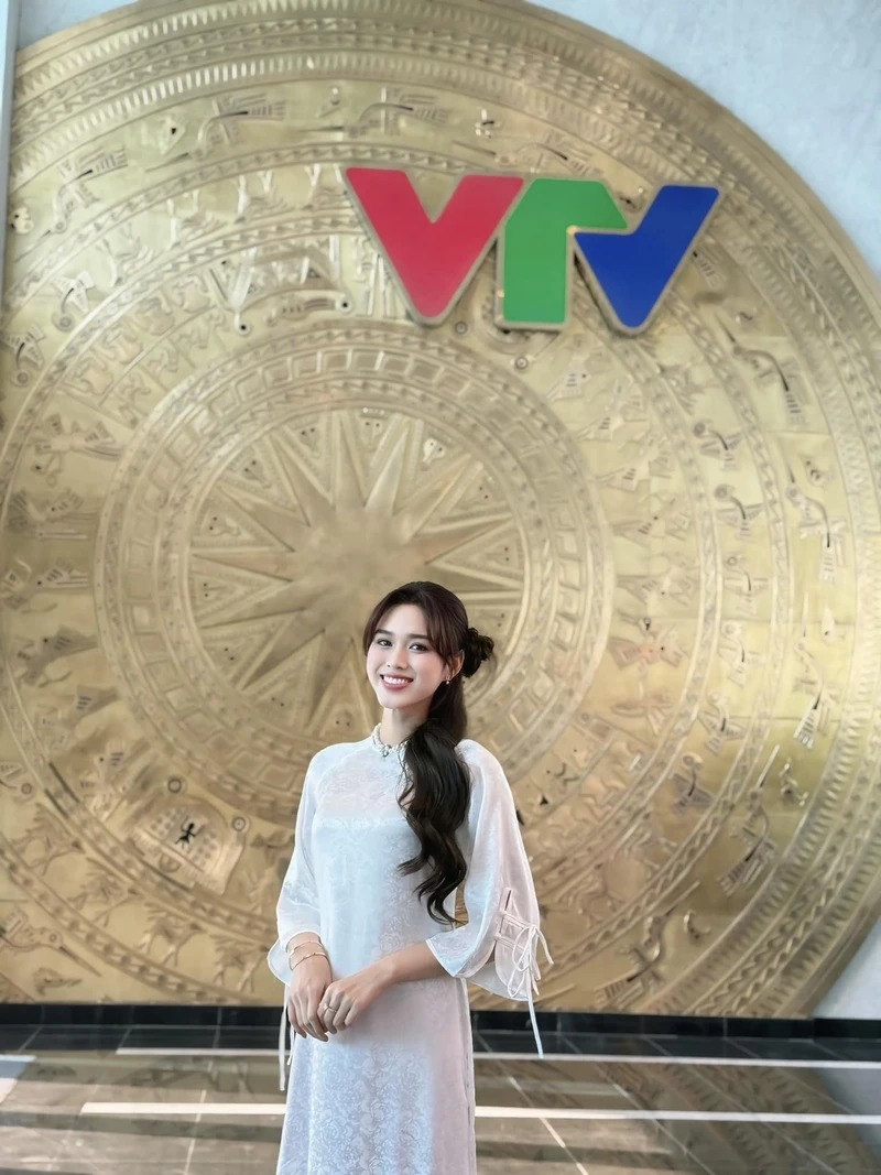 Đỗ Thị Hà Miss Universe thể hiện tài năng và bản lĩnh vượt trội