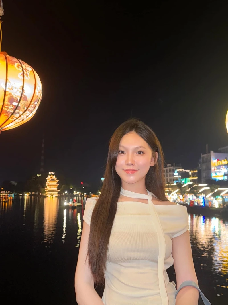  Em gái xinh đẹp tuyệt vời, mang lại cảm giác tươi mới và duyên dáng