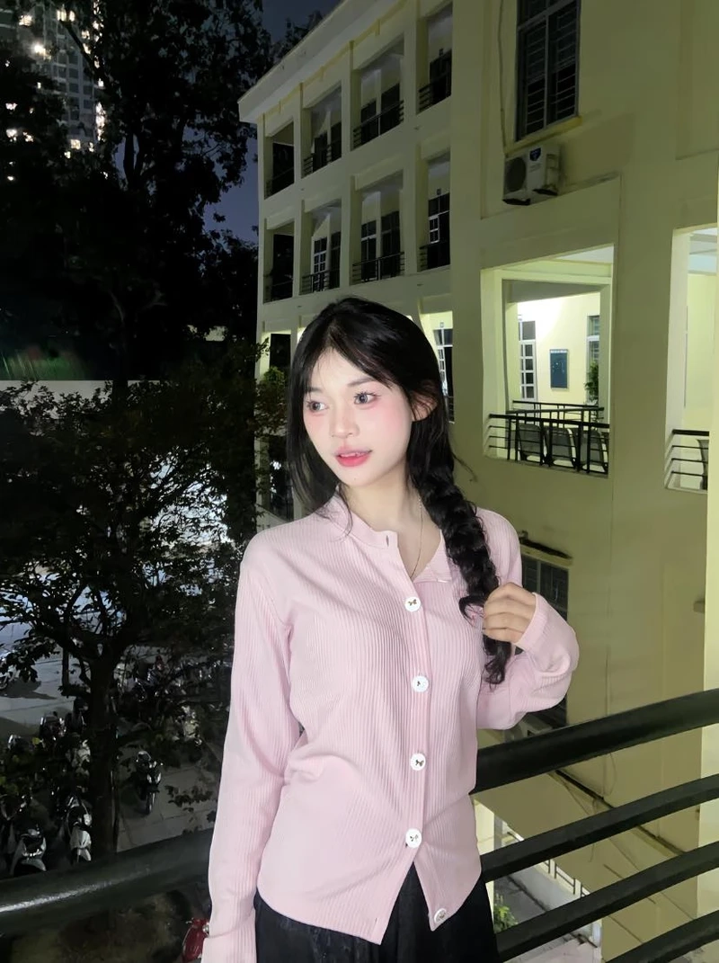 Hình nền gái đẹp 4k cho điện thoại, tăng thêm phần sinh động cho màn hình