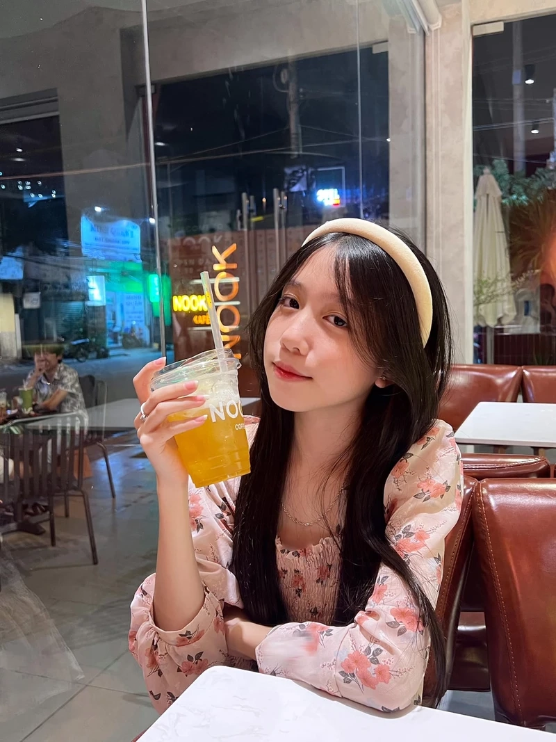 Gái đẹp Việt Nam, mang nét duyên dáng và quyến rũ tự nhiên