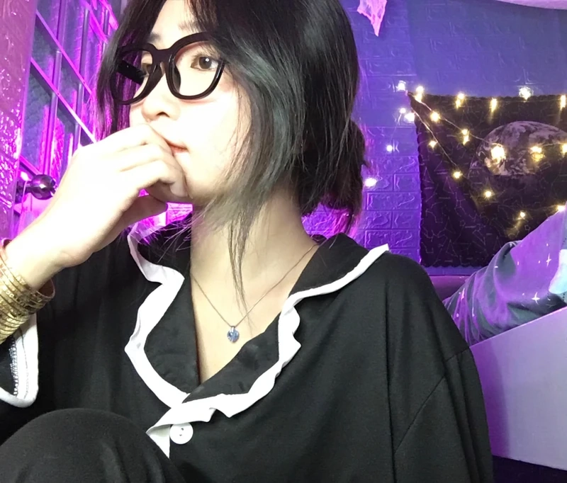Gái xinh tóc dài cute, phong cách dễ thương, ngọt ngào và thanh thoát