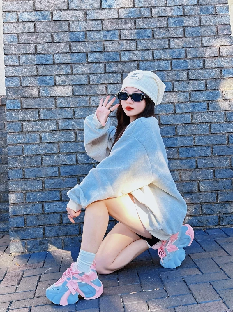 Gái xinh chụp ảnh sexy tạo ra ấn tượng mạnh mẽ và quyến rũ