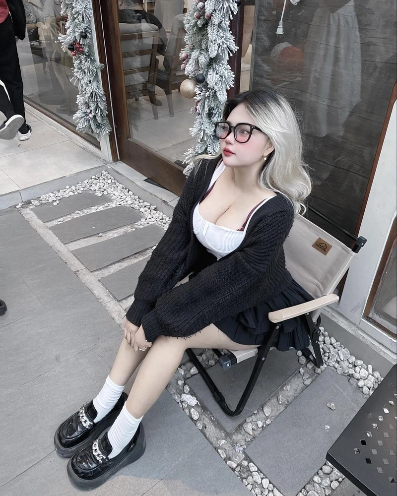 Ảnh gái xinh tóc ngắn cute, tỏa sáng với vẻ đẹp dễ thương và ngọt ngào