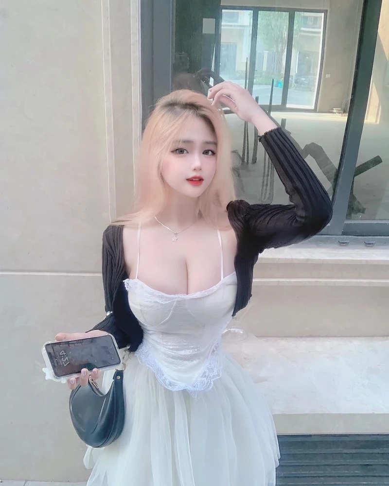 Hình nền gái xinh 4k cho điện thoại, dễ dàng tạo điểm nhấn trên màn hình