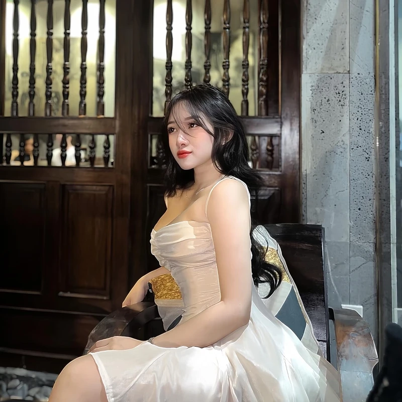Gái xinh tóc dài de thương, tỏa sáng với nét đẹp tự nhiên và đáng yêu