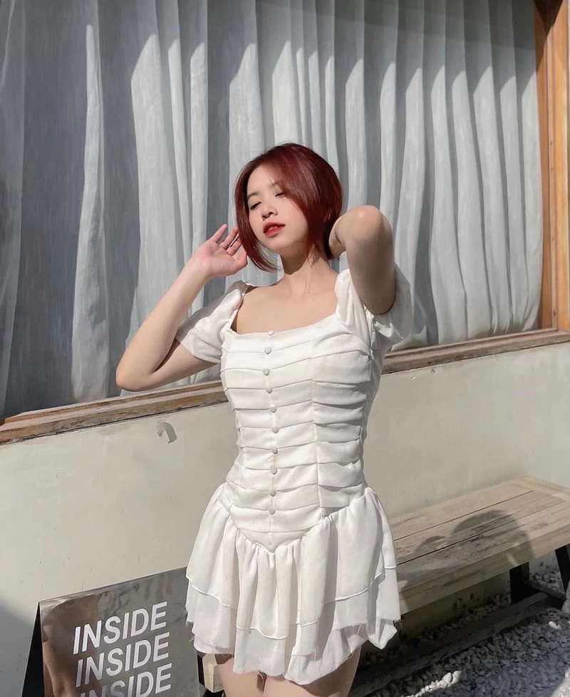 Gái xinh tóc dài đeo kính hot mang đến nét quyến rũ riêng