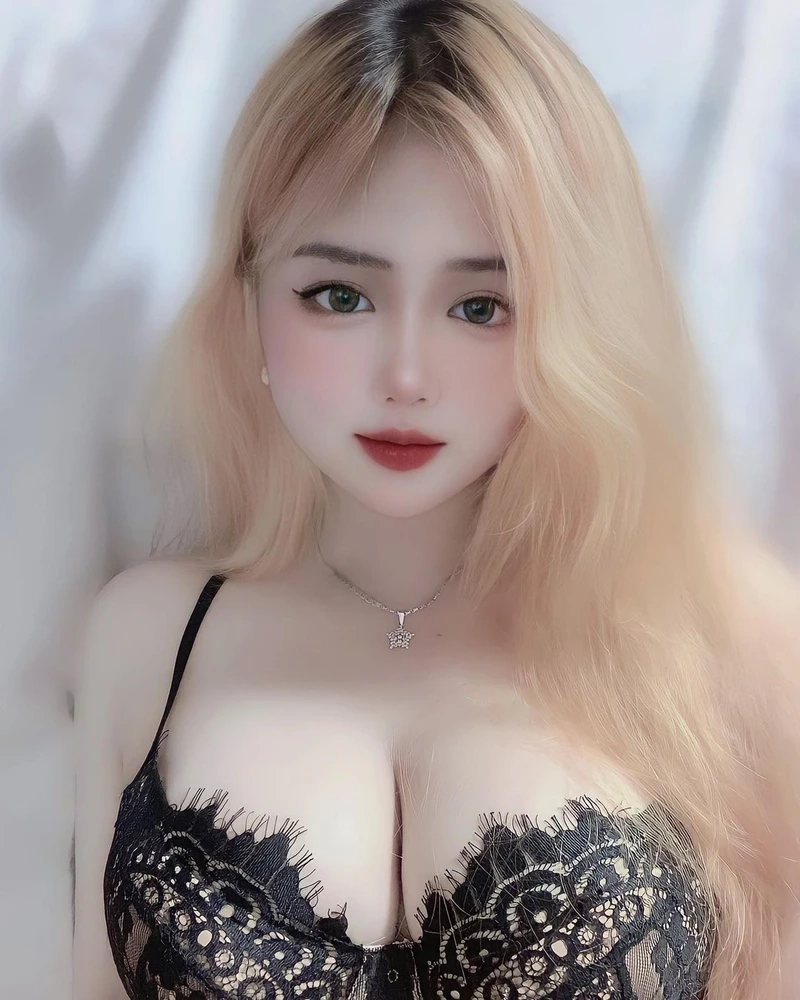 Gái xinh đeo kính tóc dài, nổi bật với thần thái tự tin và cuốn hút