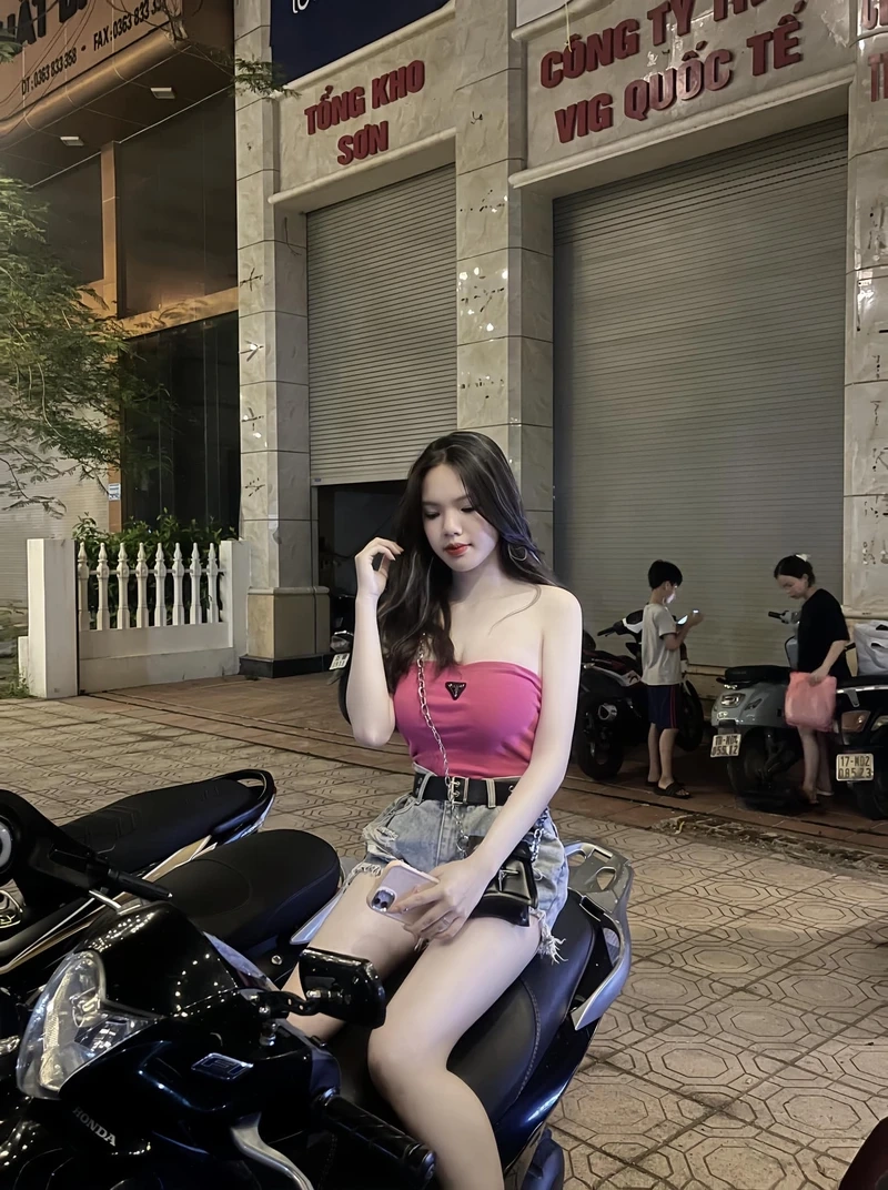 Gái xinh hd nổi bật trên mạng xã hội, thu hút mọi ánh nhìn với vẻ đẹp đặc biệt