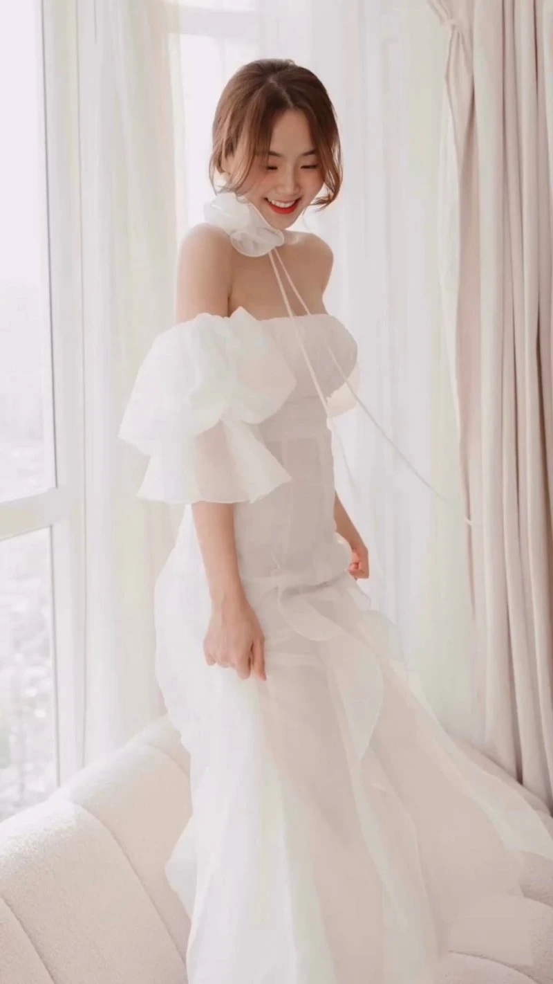 Gái xinh mặc váy ngắn tiktok với những khoảnh khắc ấn tượng