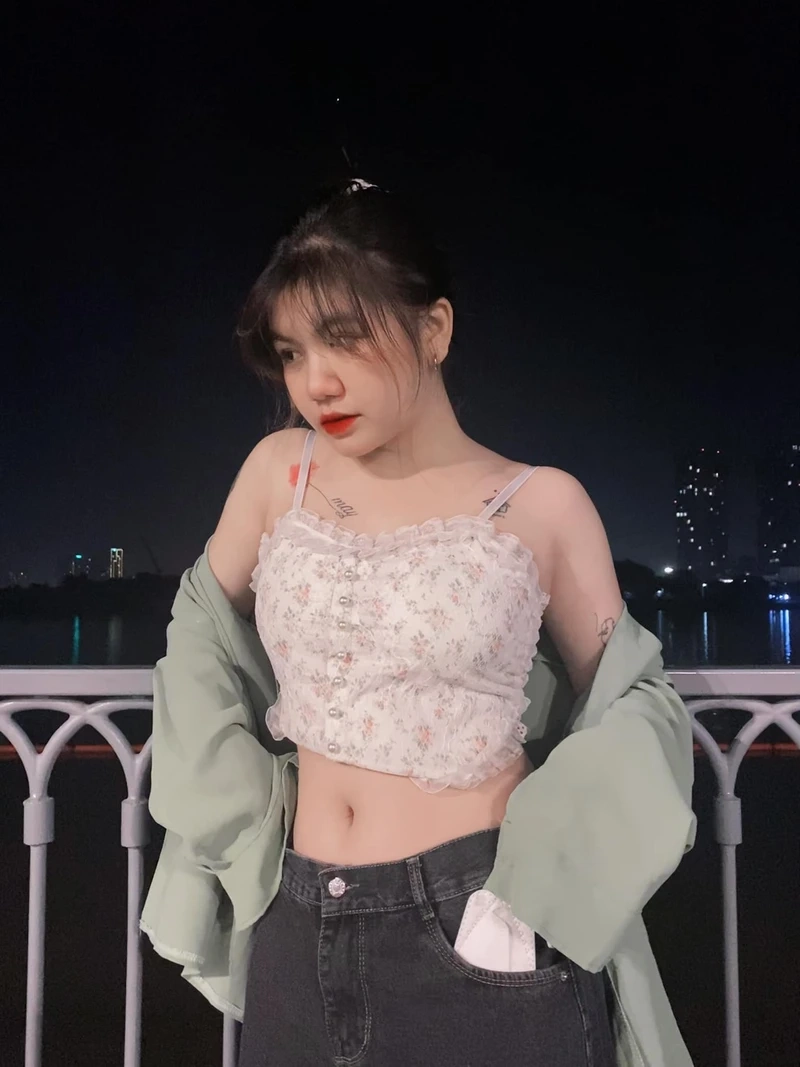  Ảnh gái xinh buồn, mang đến cảm giác nhẹ nhàng và sâu lắng