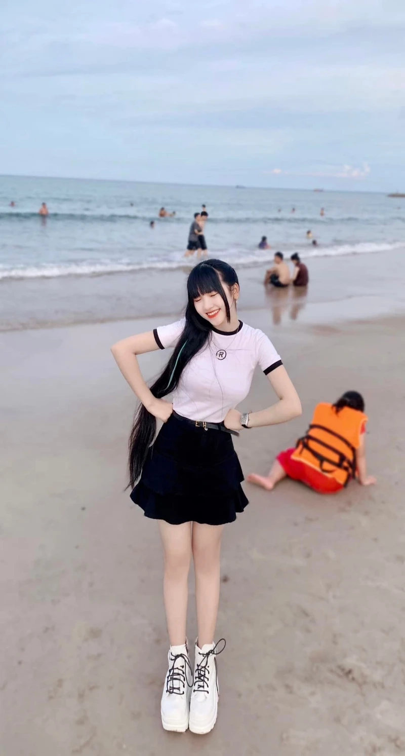 Hinh anh gai xinh bikini mang đến hình ảnh dễ thương trẻ trung