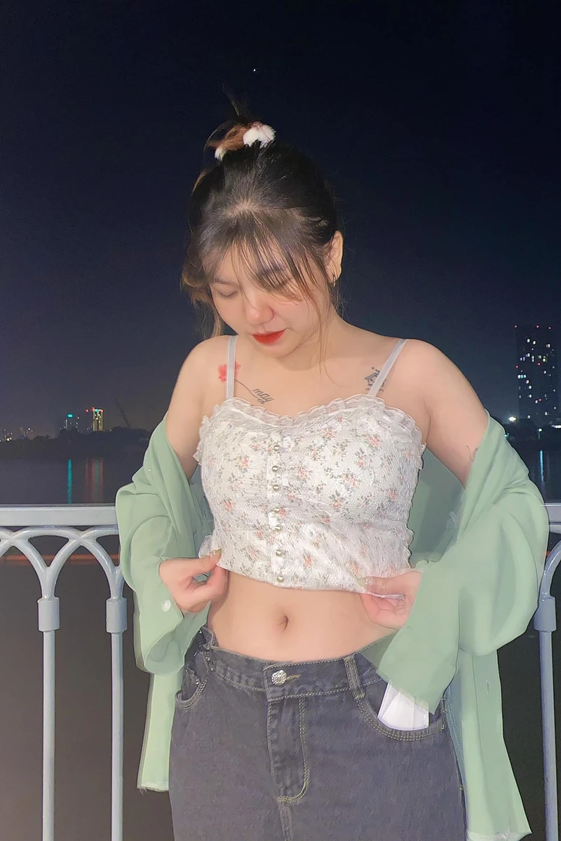 Gái xinh nhảy sexy 18+, tỏa sáng với sự tự tin và gợi cảm