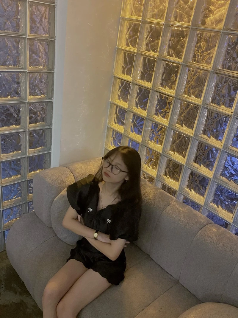 Gái xinh nhảy sexy ngoài đời, dễ dàng thu hút với phong cách tự tin