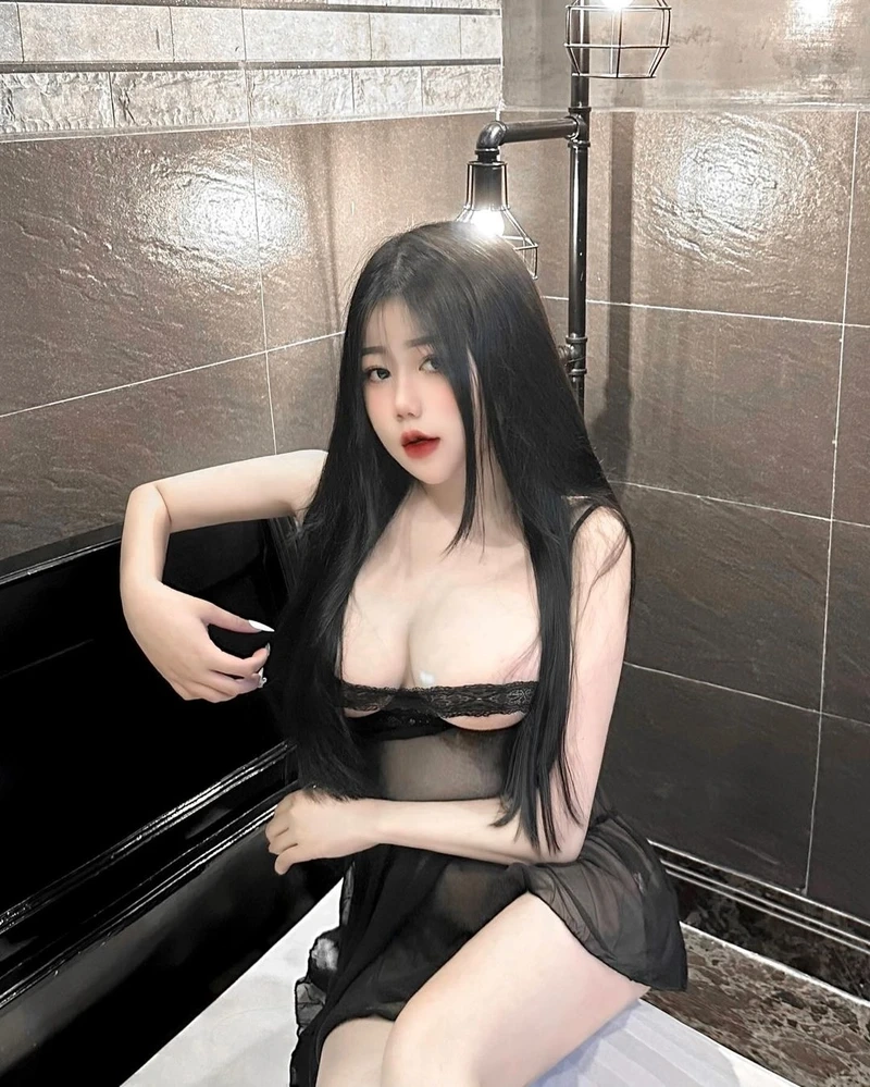 Gái xinh mặc váy ngắn tiktok, dễ dàng thu hút mọi ánh nhìn với vẻ đẹp tự nhiên