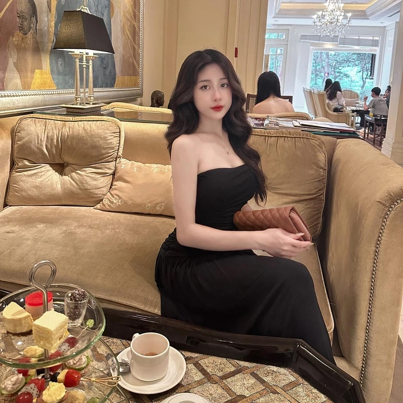 Ảnh gái xinh tóc ngang vai 2k7 che mặt quyến rũ, cuốn hút người nhìn