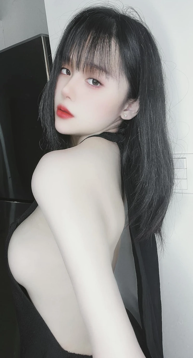 Gái xinh đeo kính cute, mang lại sự thông minh và duyên dáng