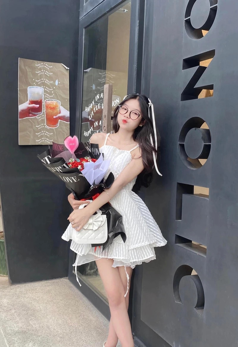 Gái xinh photo sexy với vẻ đẹp quyến rũ và đầy hấp dẫn
