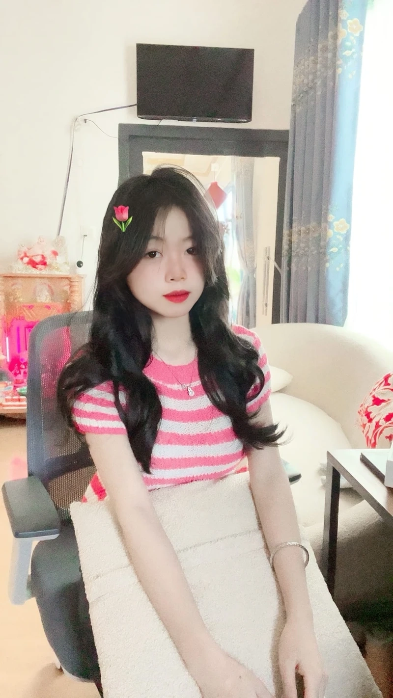 Ảnh gái xinh ngầu tạo nên sự ấn tượng mạnh mẽ và độc đáo
