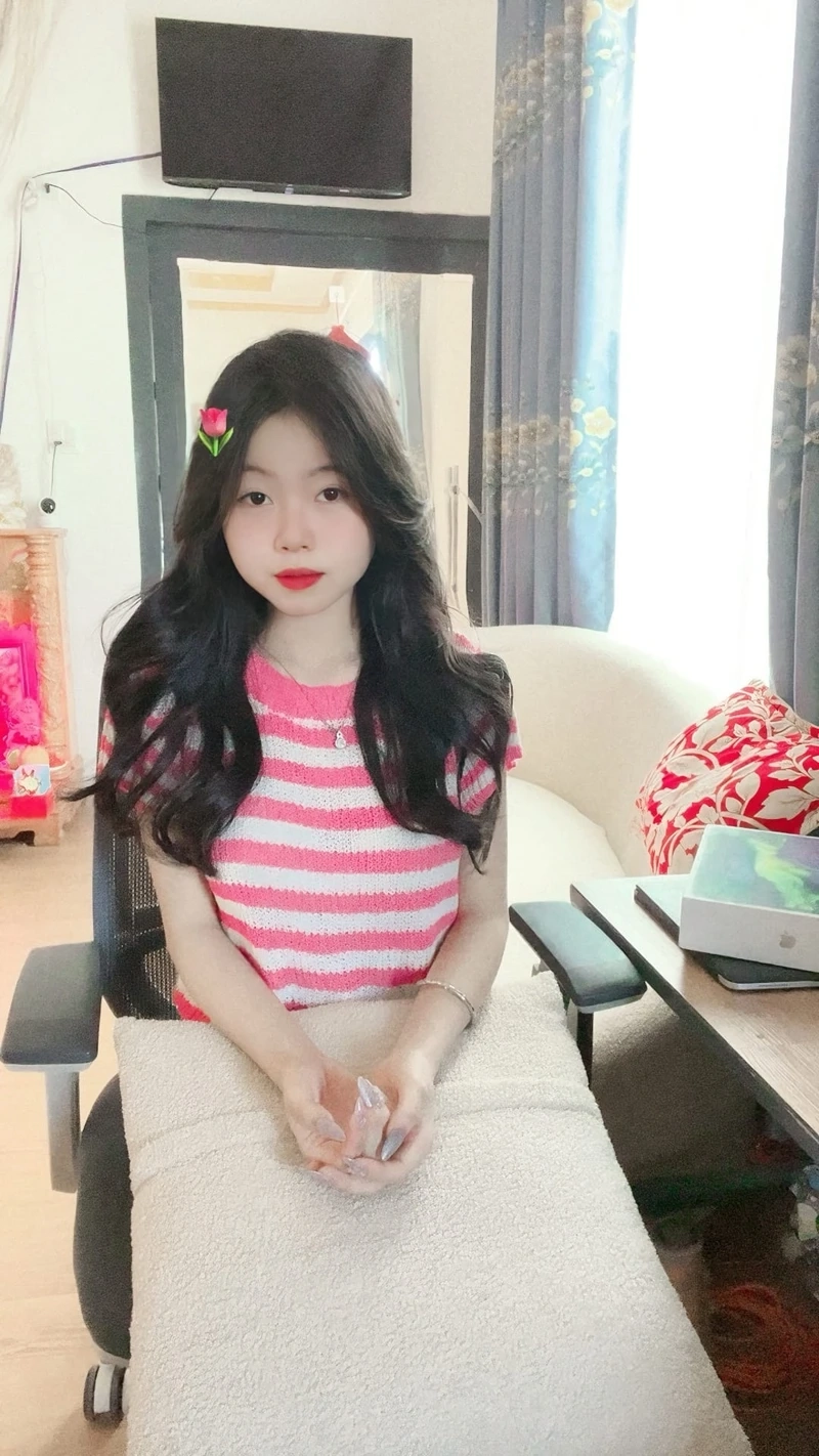 Gái mlem hot tạo sức hút mạnh mẽ với phong cách và nét đẹp đặc biệt