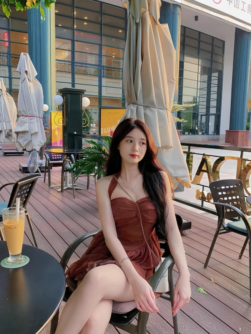 Gái mlem livestream thu hút sự chú ý nhờ những buổi phát sóng hấp dẫn