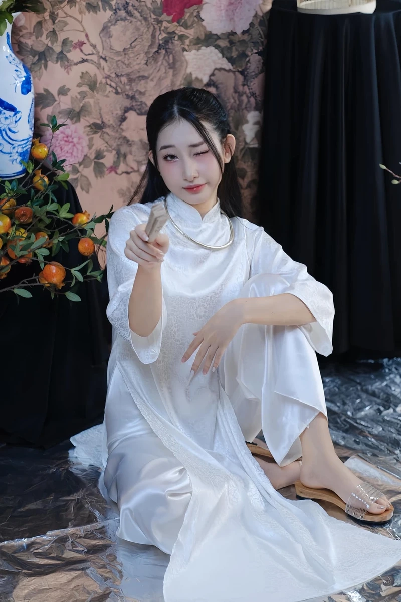 Gái xinh trên YouTube mang lại những video ấn tượng và dễ thương