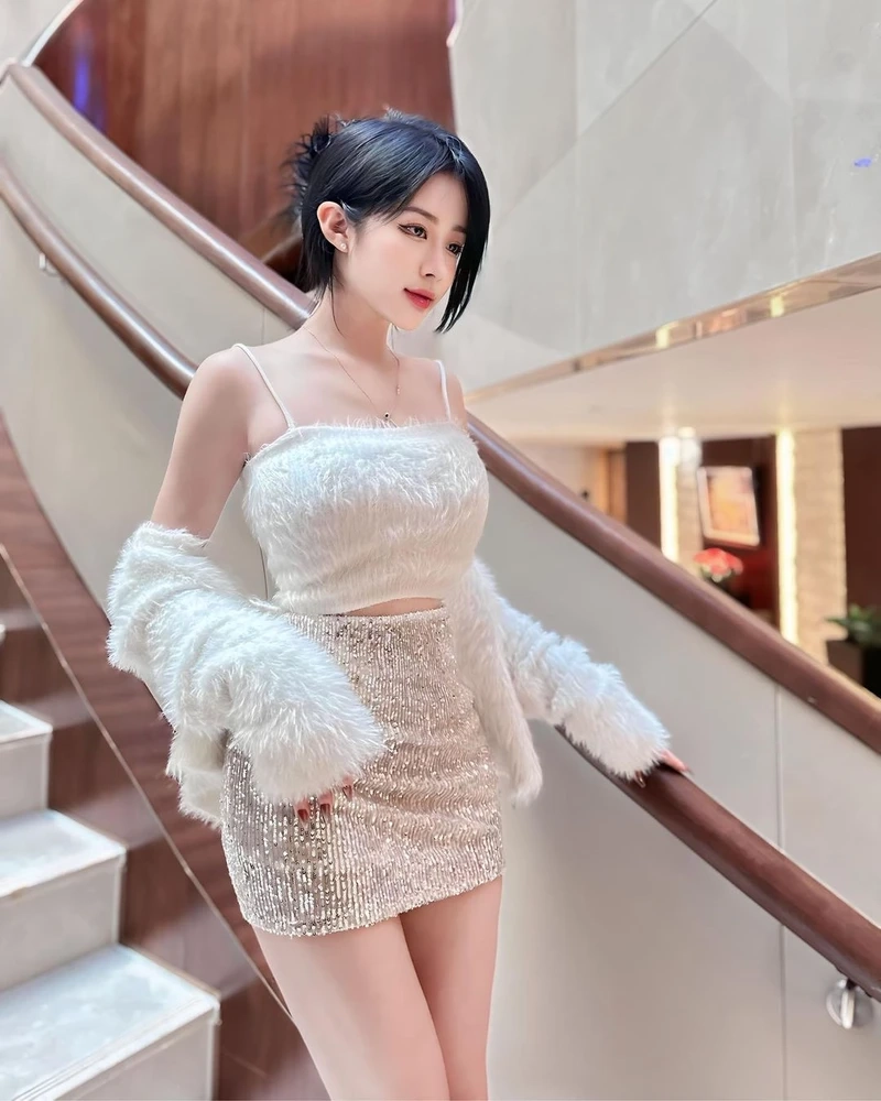 Ảnh gái xinh phong cách street style thu hút với vẻ đẹp cá tính