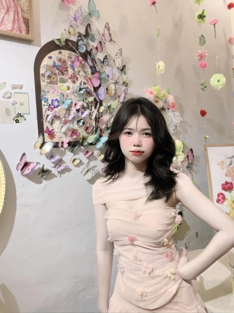 Anh gai mac bi ki ni tạo ấn tượng mạnh mẽ với vẻ đẹp nóng bỏng