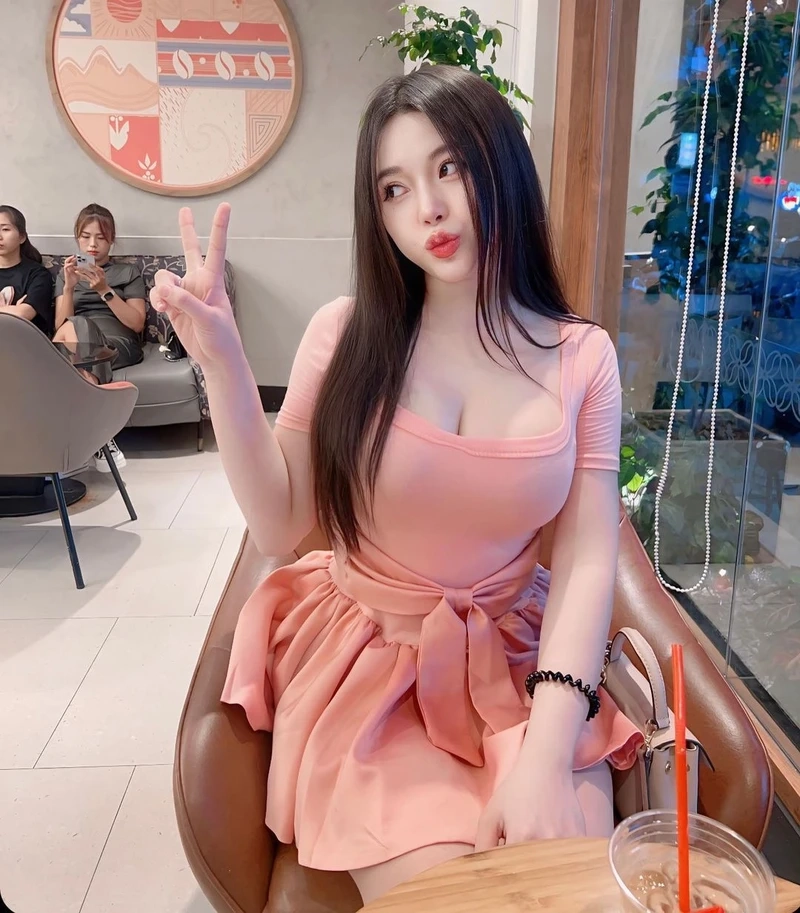 Hình nền gái xinh 4k chất lượng cao thể hiện vẻ đẹp sắc nét và cuốn hút