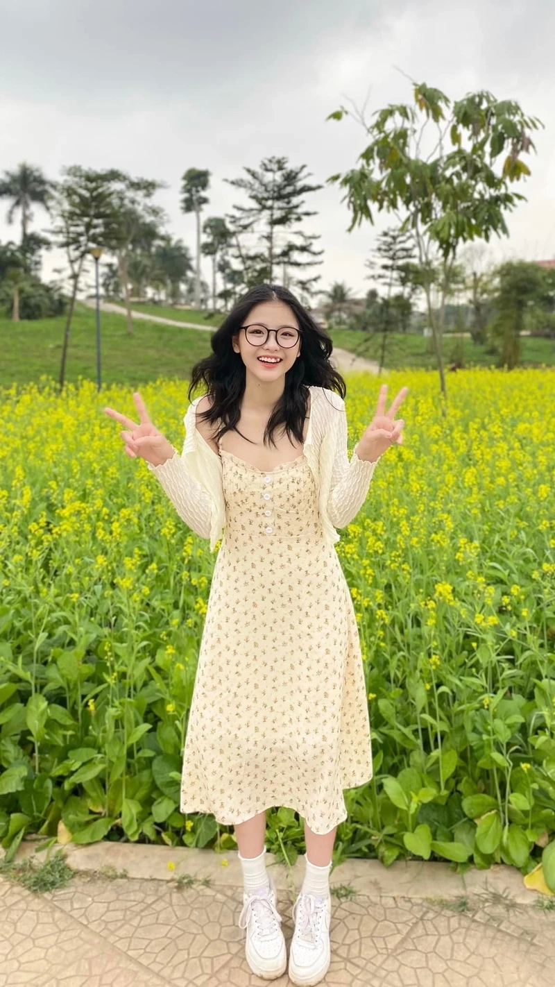 Hình nền girl xinh 4k HD làm nổi bật vẻ đẹp hoàn hảo và rõ ràng trong từng chi tiết