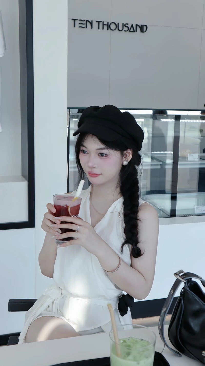 Anh con gai cute tạo sự dễ mến với nét đẹp trong sáng, ngọt ngào