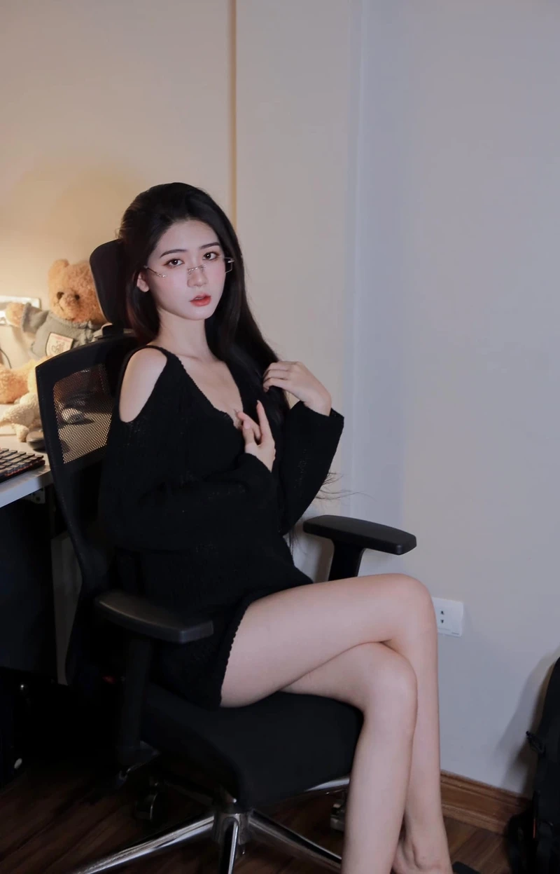 Gái xinh 18 tuổi đẹp thu hút với vẻ trẻ trung, tự nhiên và cuốn hút