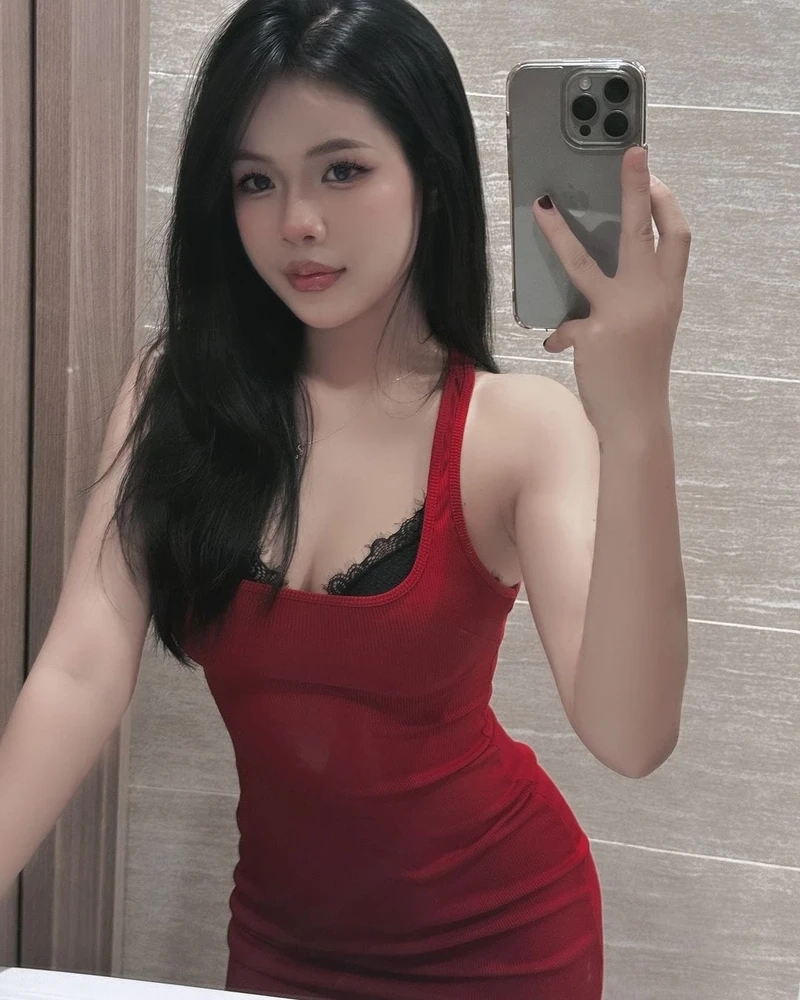 Avatar con gái che mặt bằng điện thoại tạo nét quyến rũ, bí ẩn