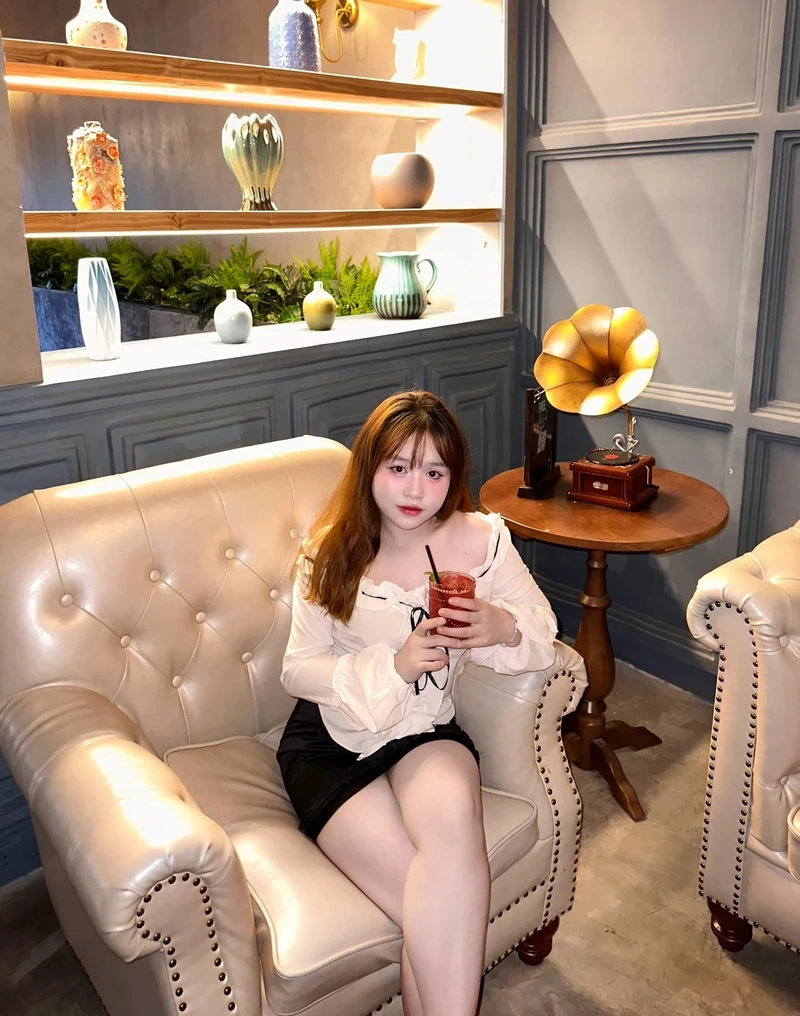 Ảnh gái chụp thể hiện nét đẹp tươi mới, dễ thương và thu hút