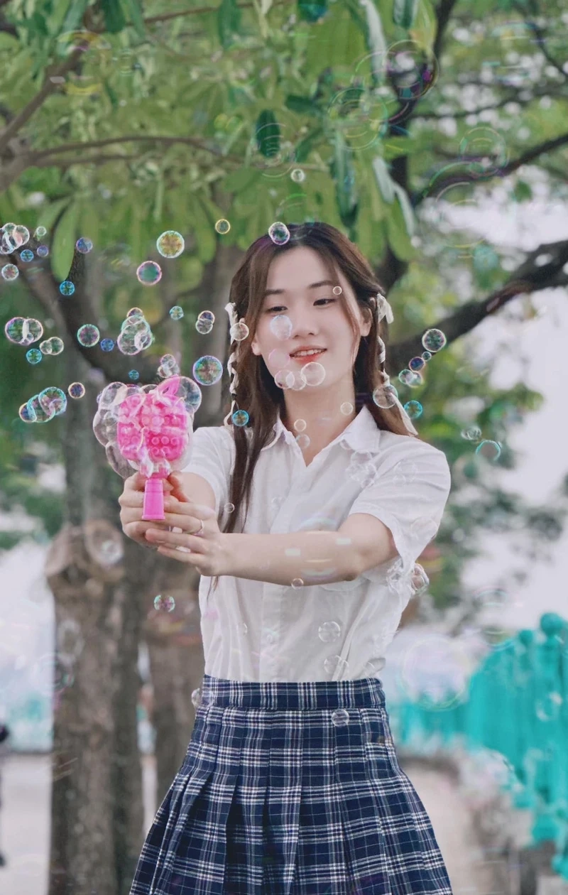 Hình nền anime con gái cute thể hiện sự dễ thương và thu hút