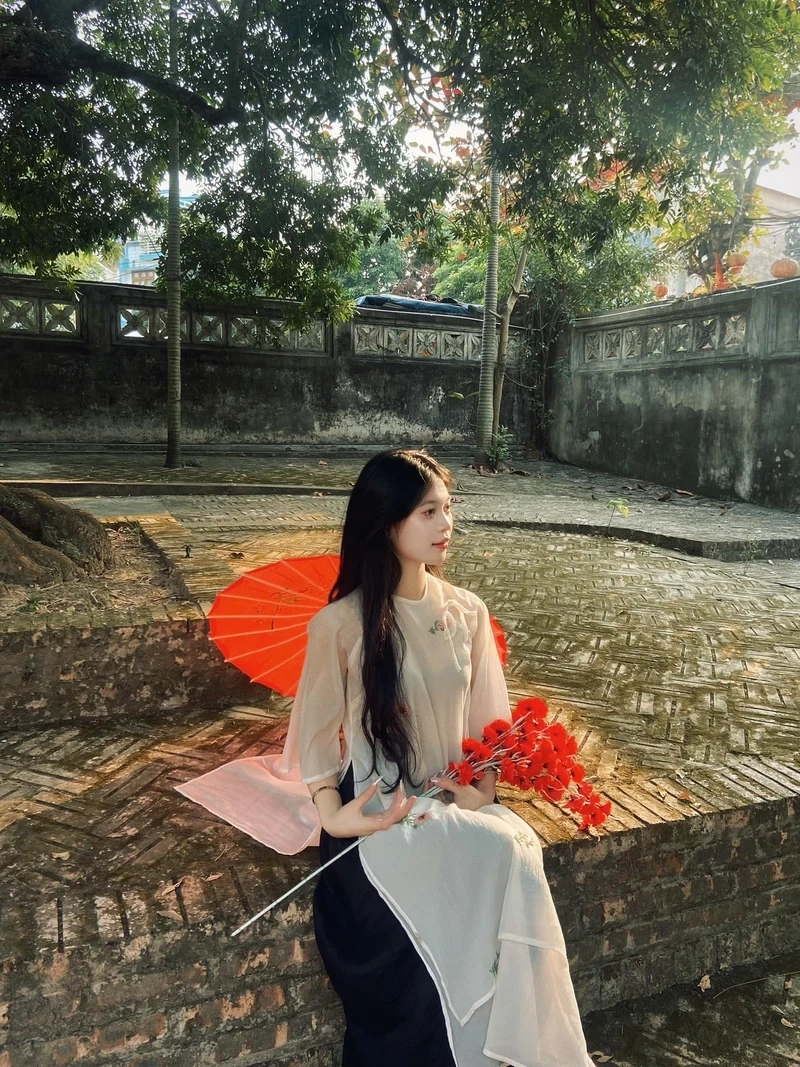 Anh gái k8 thu hút với vẻ đẹp tự nhiên và dễ thương trong từng bức ảnh