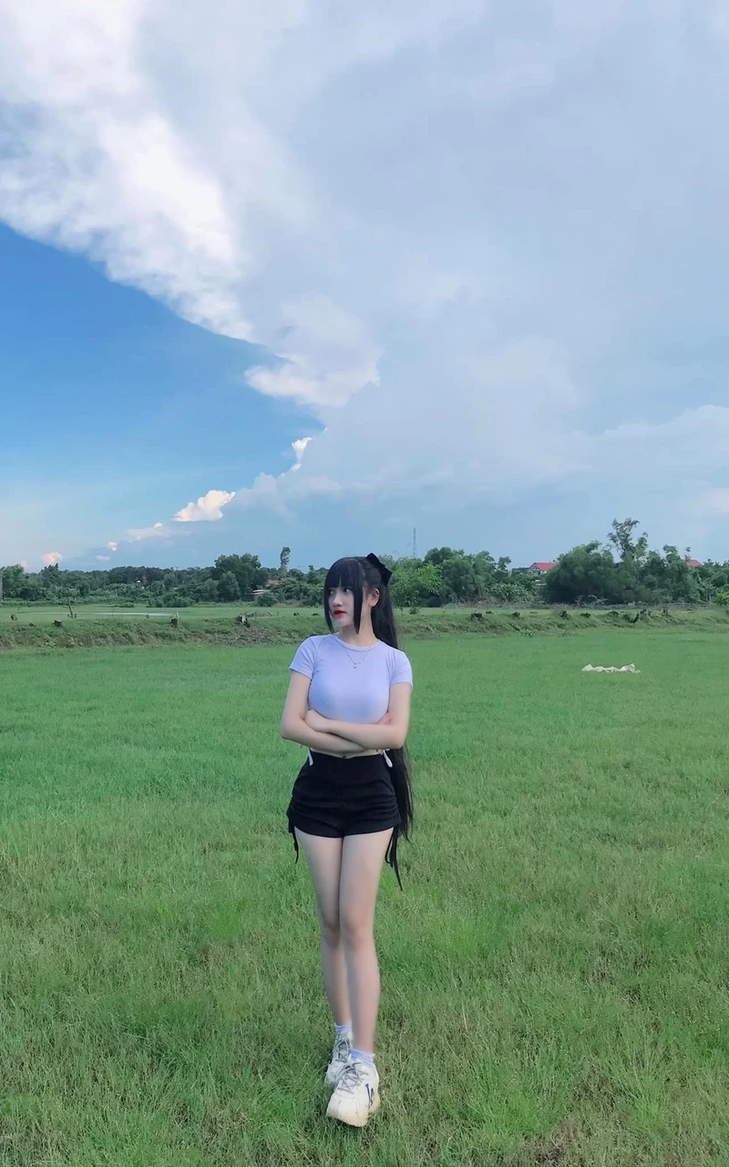 Ảnh gái mạng k8 gây ấn tượng mạnh mẽ với sự dễ mến và dễ thương