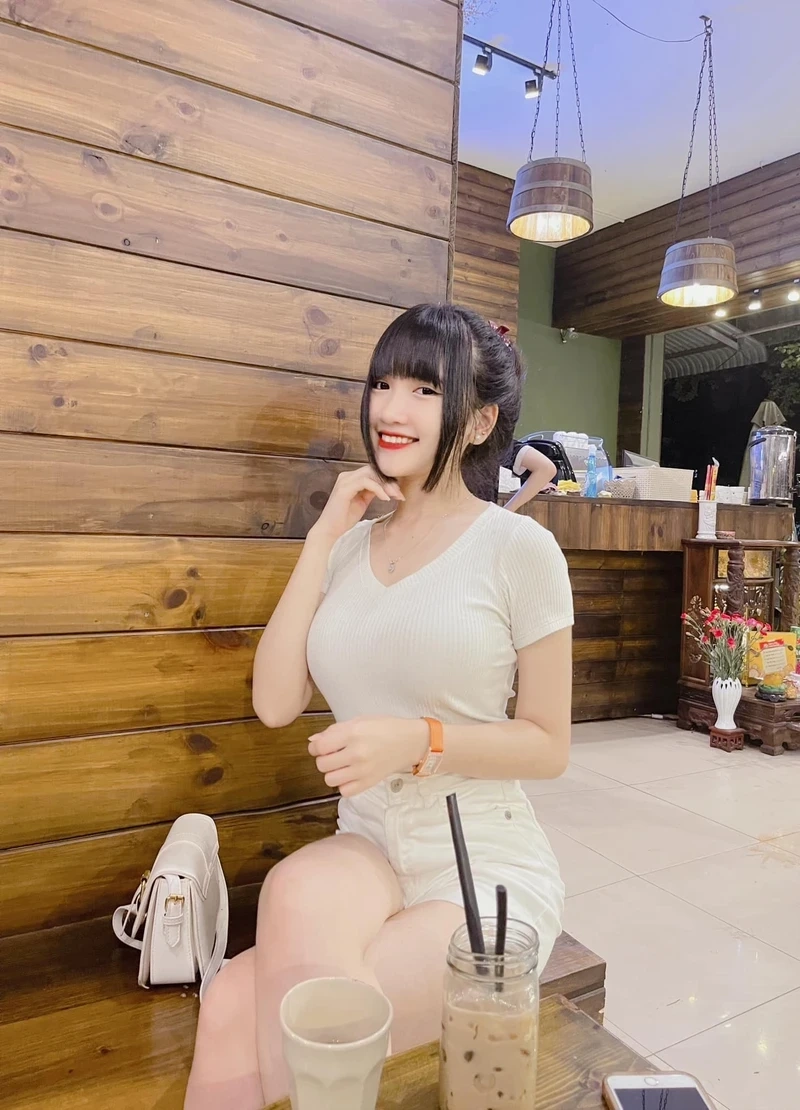 Ảnh gái k8 che mặt mang đến vẻ bí ẩn và cuốn hút trong mọi khoảnh khắc