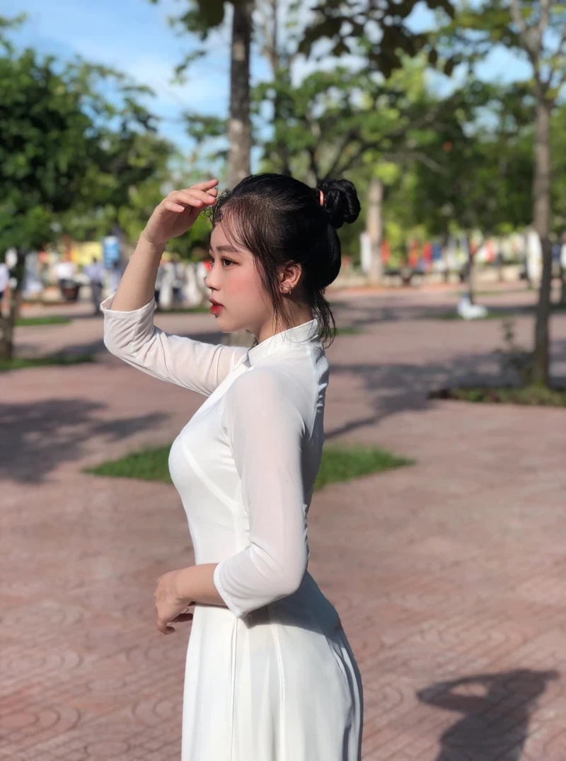 Hình ảnh gái xinh lớp 6 mang đến vẻ dễ thương và dễ mến