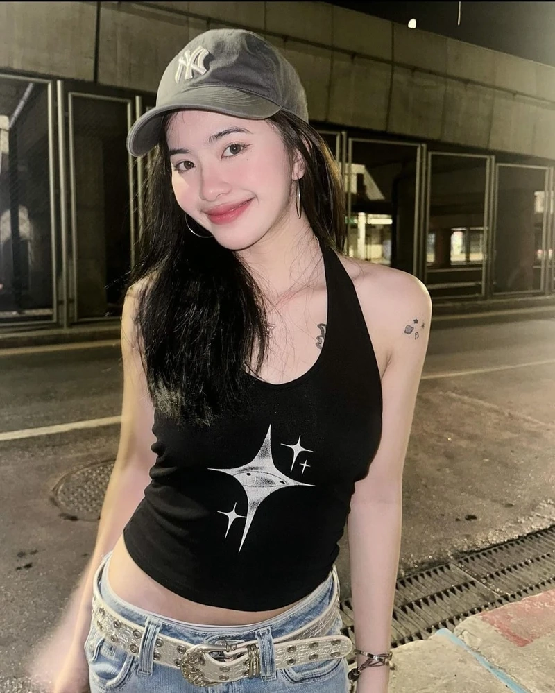 Gái xinh 2k8 dễ thương mang lại cảm giác ngọt ngào và thu hút