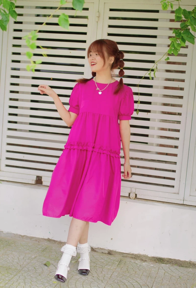 Hình ảnh con gái lặng lẽ yêu, mang đến cảm giác dịu dàng và cảm động
