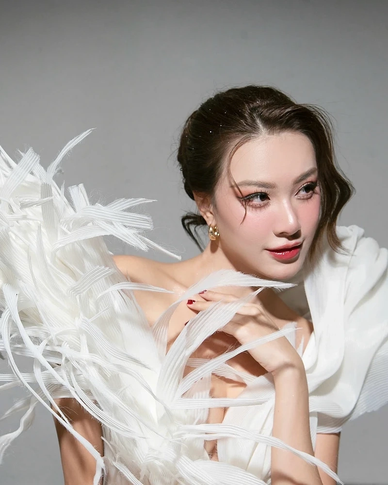 Kim Duyên tiền định được nhắc đến trong nhiều câu chuyện thú vị