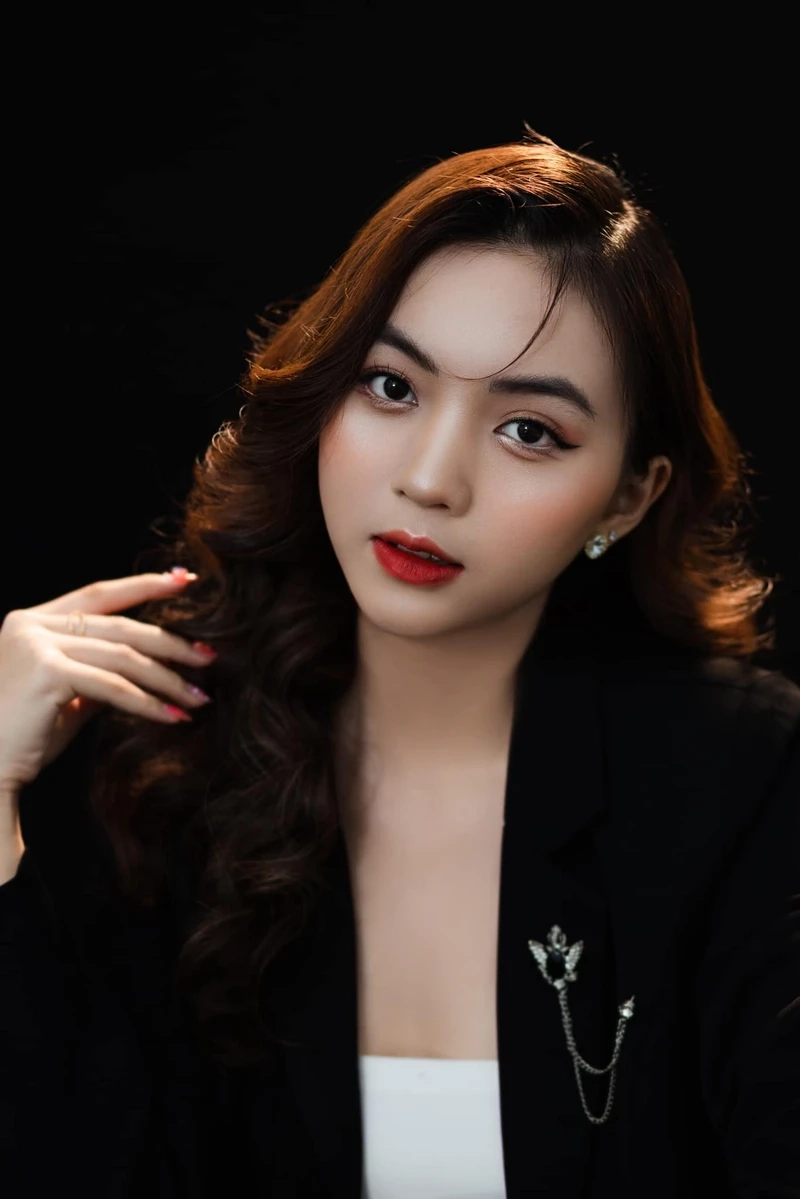 Gái xinh chụp ảnh ngoại cảnh với phong cách nhẹ nhàng và cuốn hút
