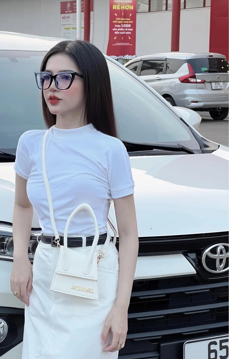 Gái xinh chụp ảnh sexy thể hiện sự tự tin và nét quyến rũ