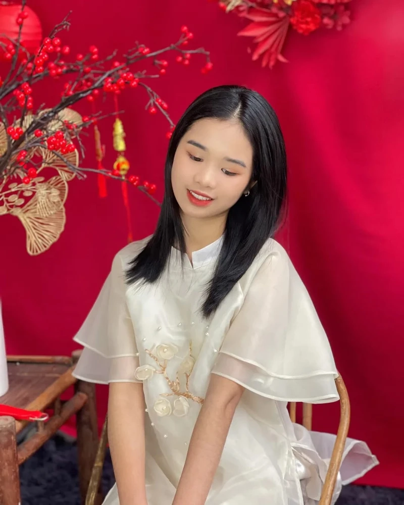 Hình ảnh gái mặc váy ngắn mang đến nét đẹp hiện đại và tinh tế