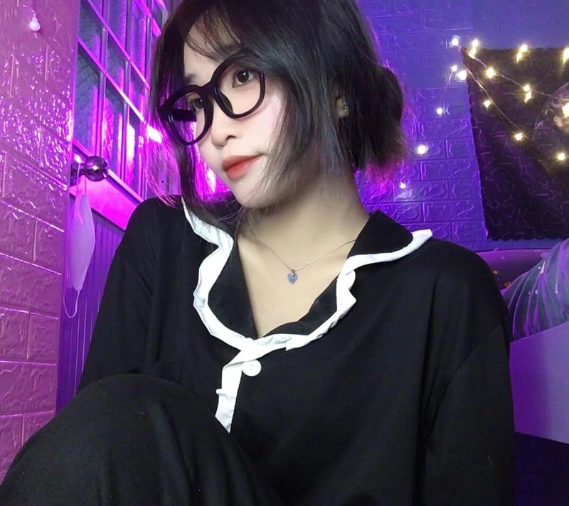 Hình nền gái xinh dễ thương cho điện thoại đầy charm và dễ chịu