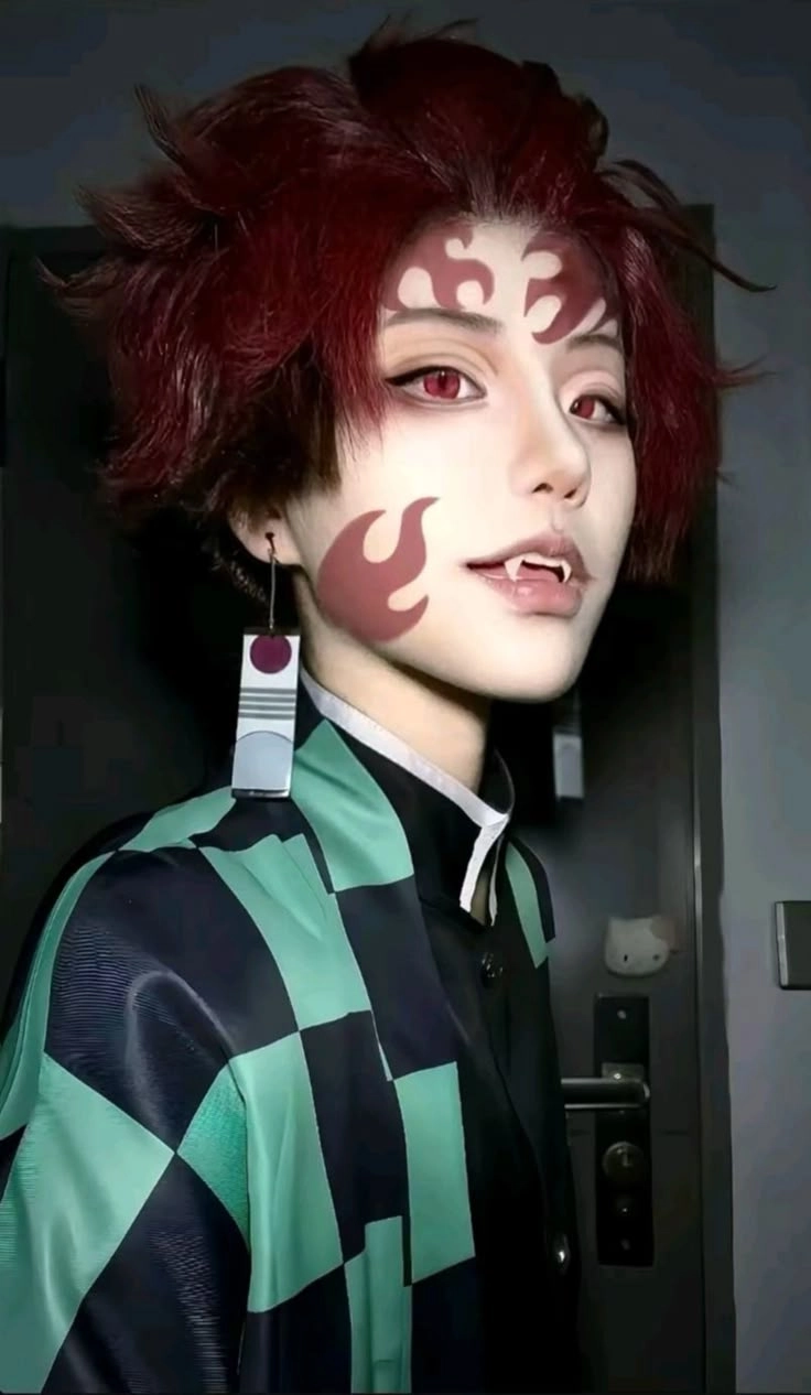 Demon Slayer cosplay Tanjiro chân thực từng đường nét