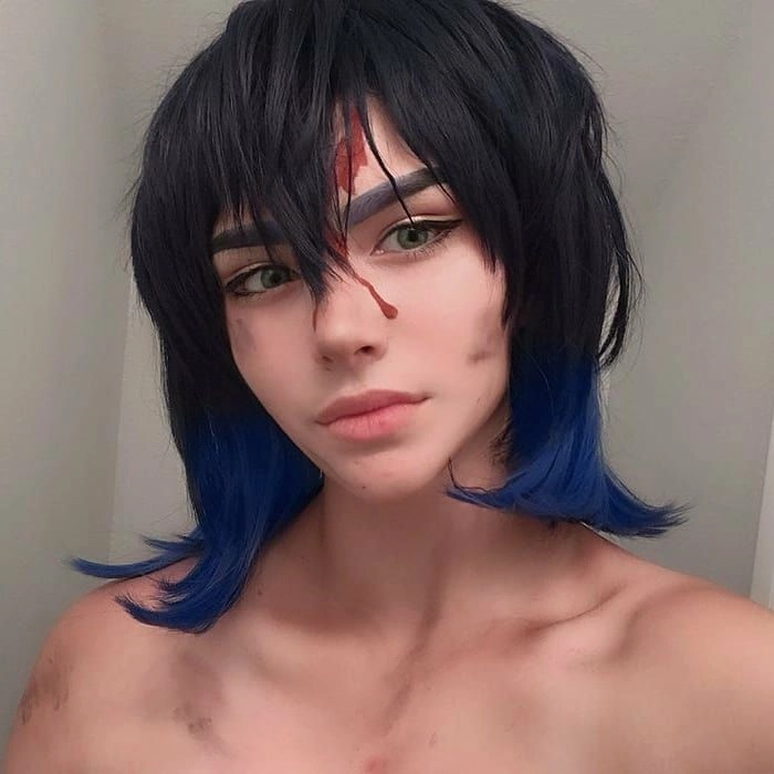 Gái cosplay Inosuke mạnh mẽ nhưng vẫn quyến rũ